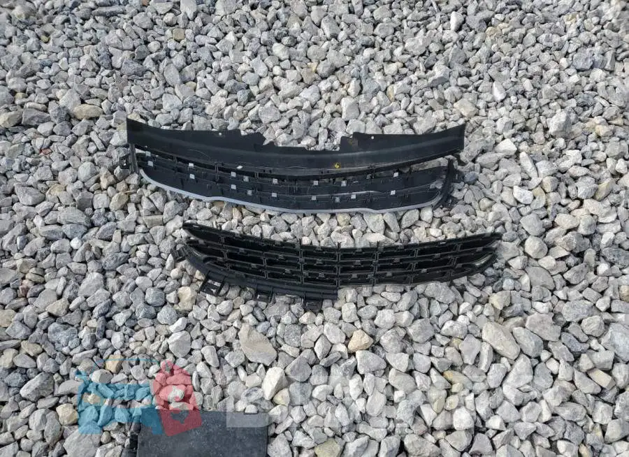 2C4RC1CG8FR740181 Photo# 13