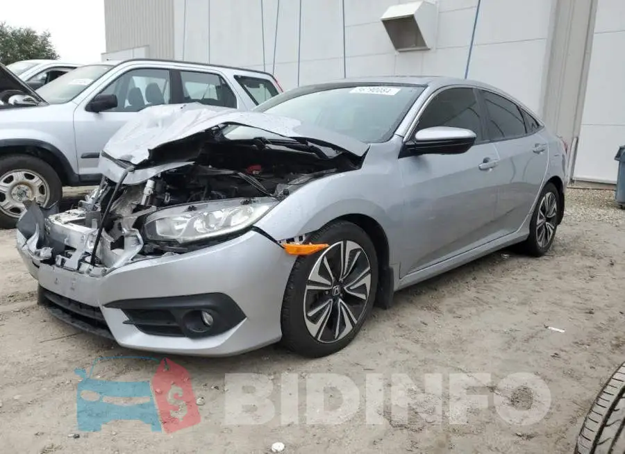 19XFC1F7XGE044228 Photo# 1