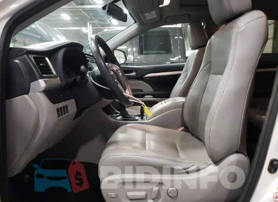 5TDJKRFH2GS321531 Photo# 7