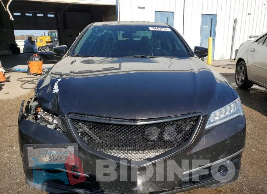 19UUB2F37FA010621 Photo# 5