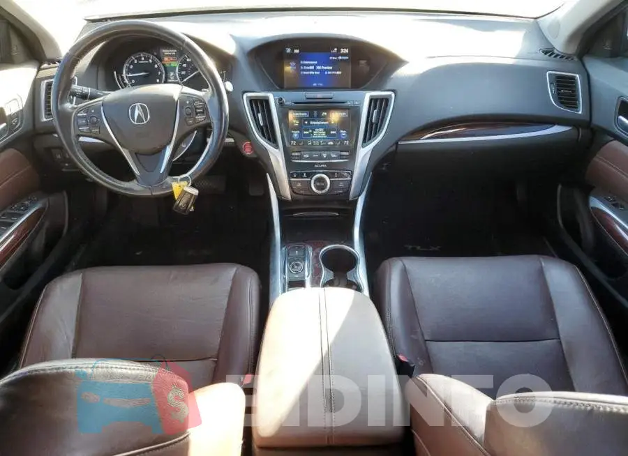 19UUB2F5XFA026152 Photo# 8