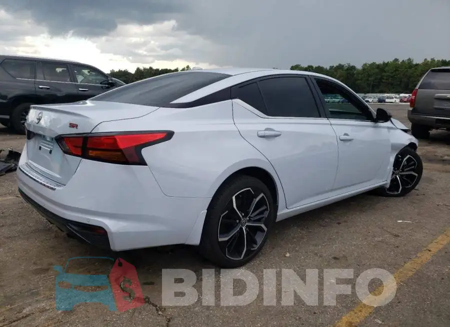 1N4BL4CV2PN380329 Photo# 3