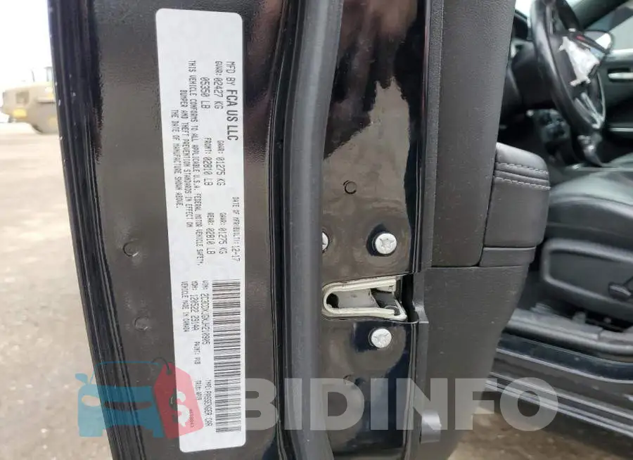 2C3CDXJGXJH210905 Photo# 12