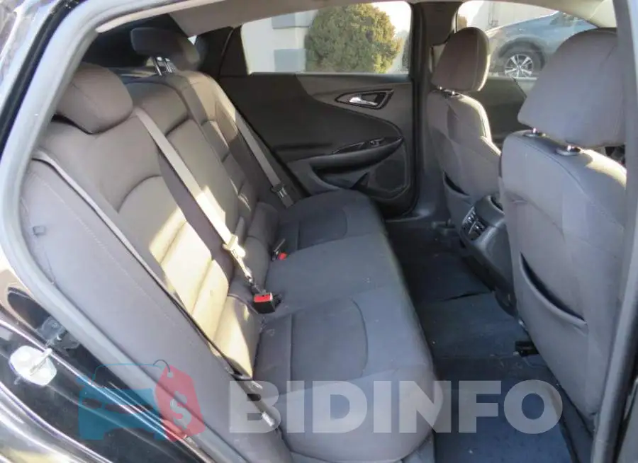1G1ZD5ST6LF110853 Photo# 6