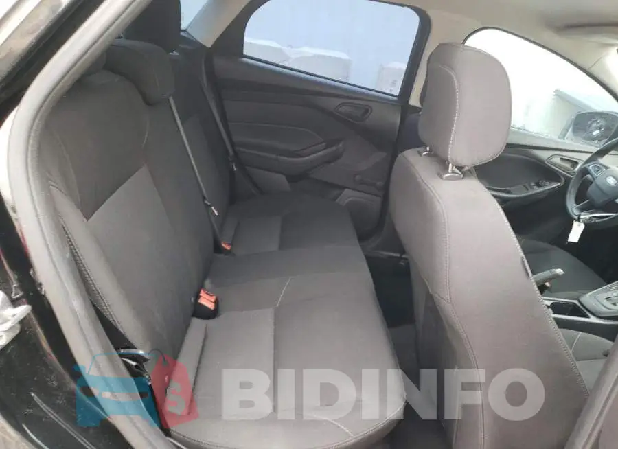 1FADP3E2XJL276636 Photo# 10