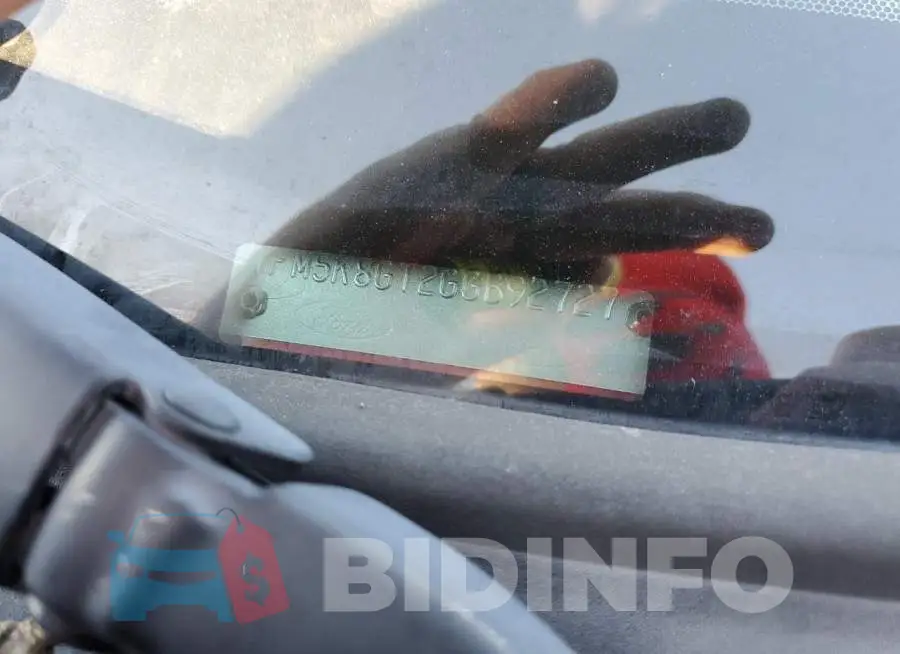 1FM5K8GT2GGB92727 Photo# 13