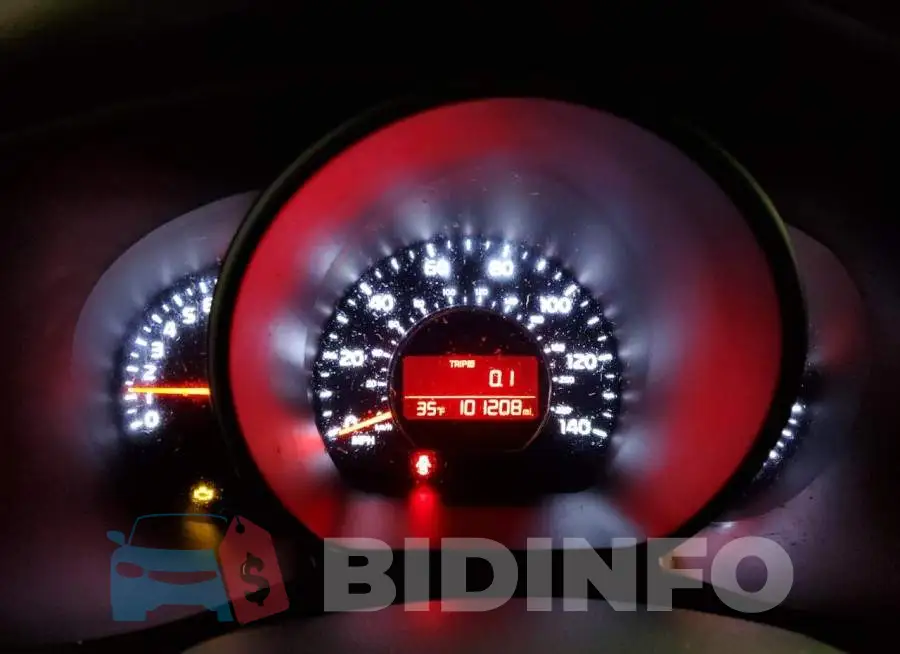 KNDJN2A25F7181436 Photo# 9