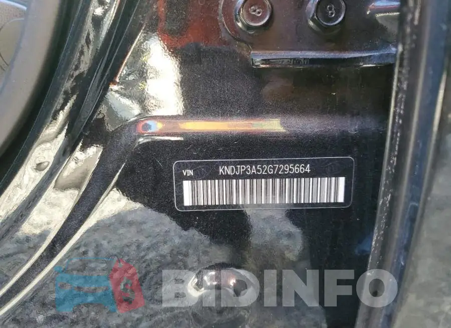 KNDJP3A52G7295664 Photo# 13