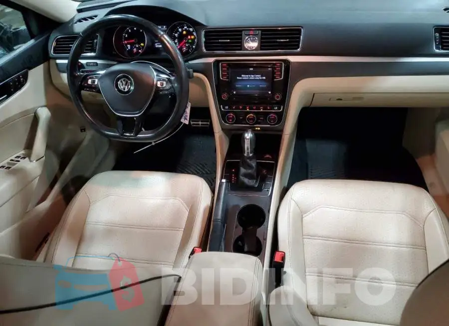 1VWDT7A32HC018470 Photo# 8