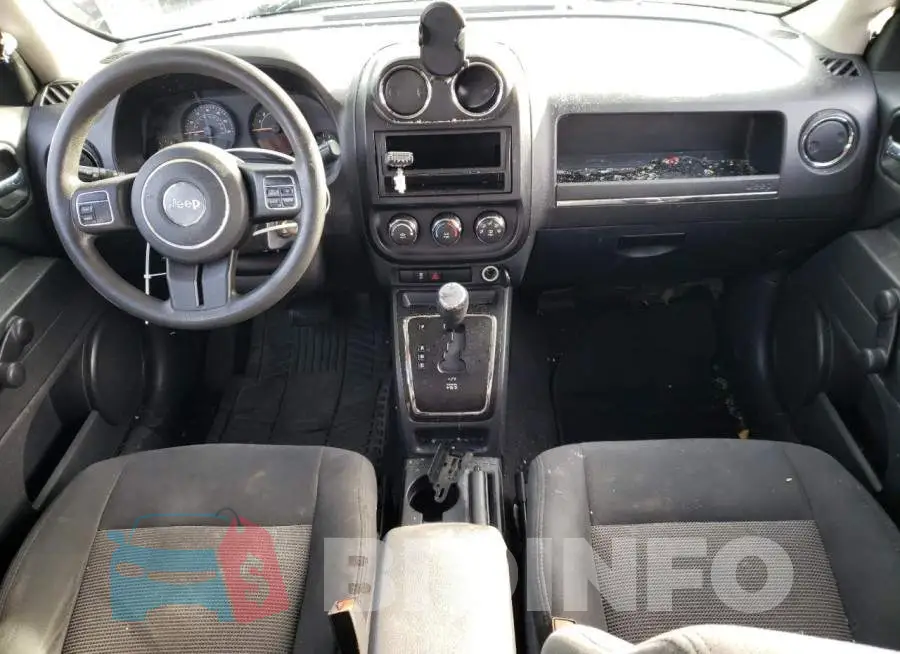 1C4NJPBB9FD157957 Photo# 8