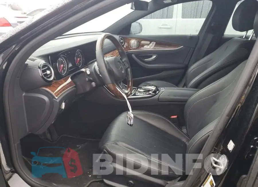WDDZF4JB1HA092387 Photo# 7