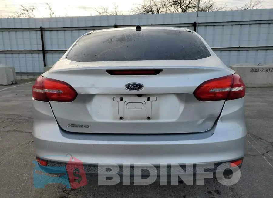 1FADP3E24FL376707 Photo# 6
