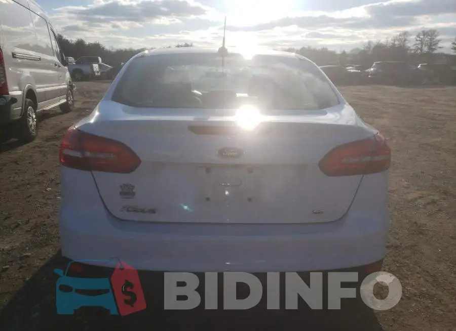 1FADP3F20GL242440 Photo# 6