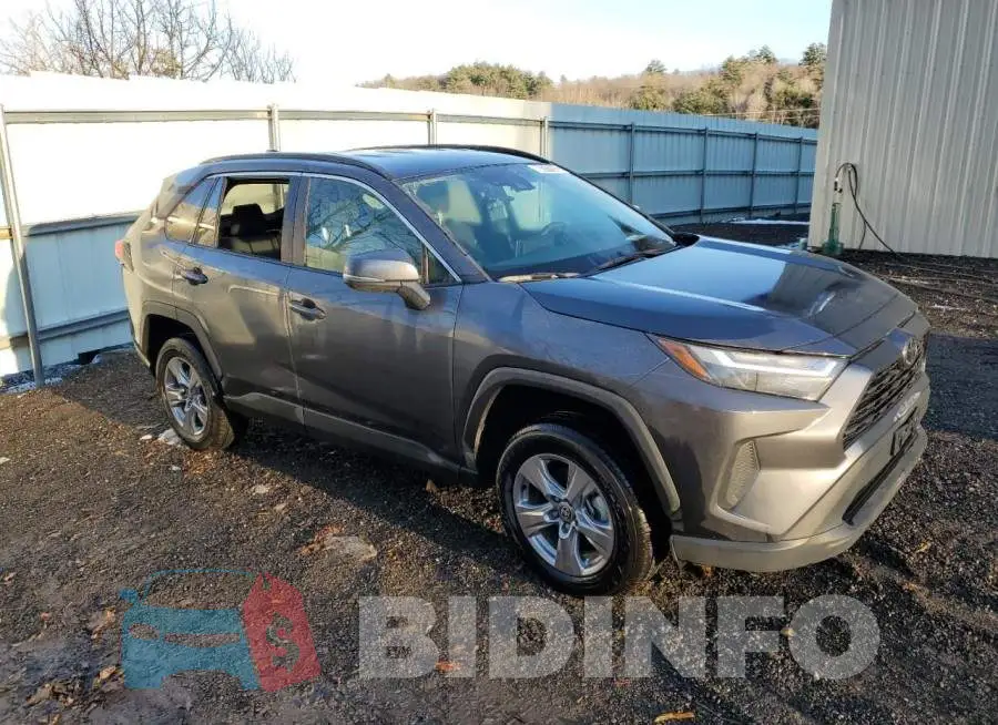 2T3P1RFV9PC371037 Photo# 4
