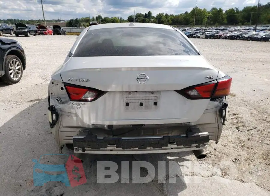 1N4BL4CV5NN372092 Photo# 6