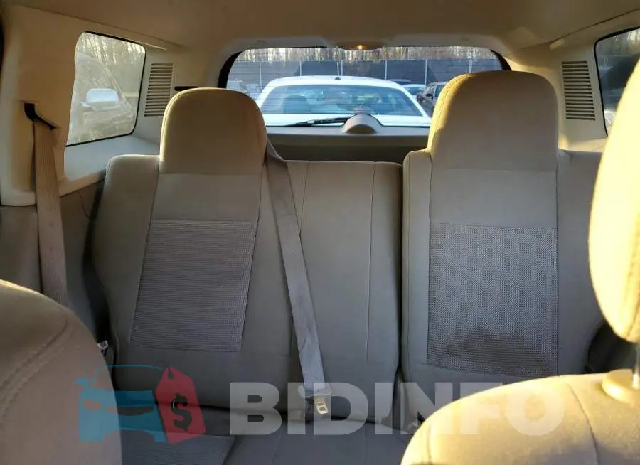 1C4NJPFB5FD179061 Photo# 10