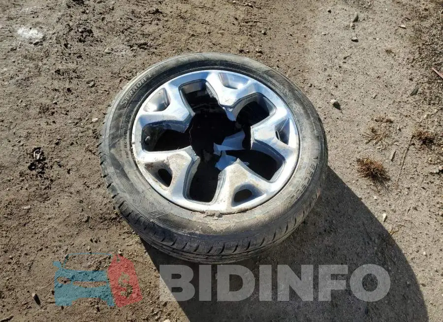 3C4NJDCB1JT201952 Photo# 13