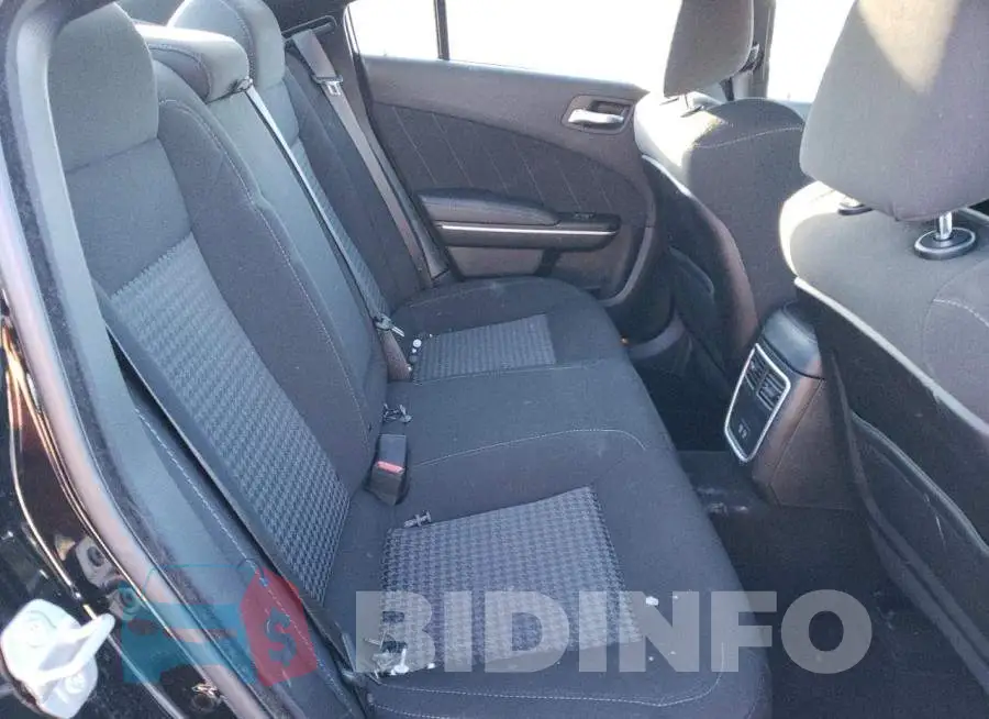2C3CDXHG3PH588031 Photo# 10