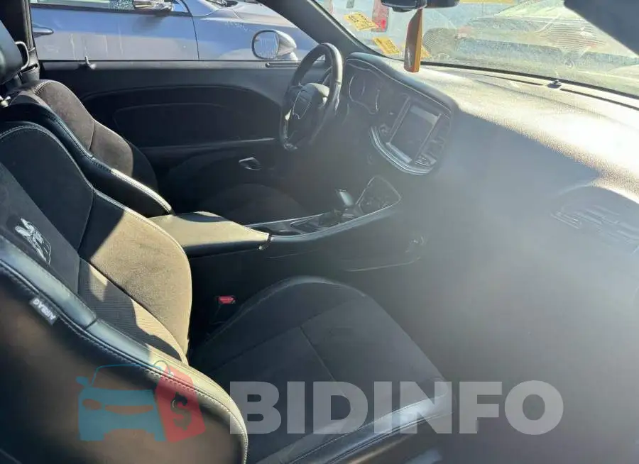 2C3CDZFJ8JH236404 Photo# 5