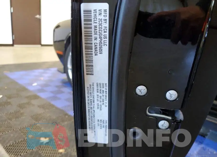 2C3CDZJG4PH526059 Photo# 12