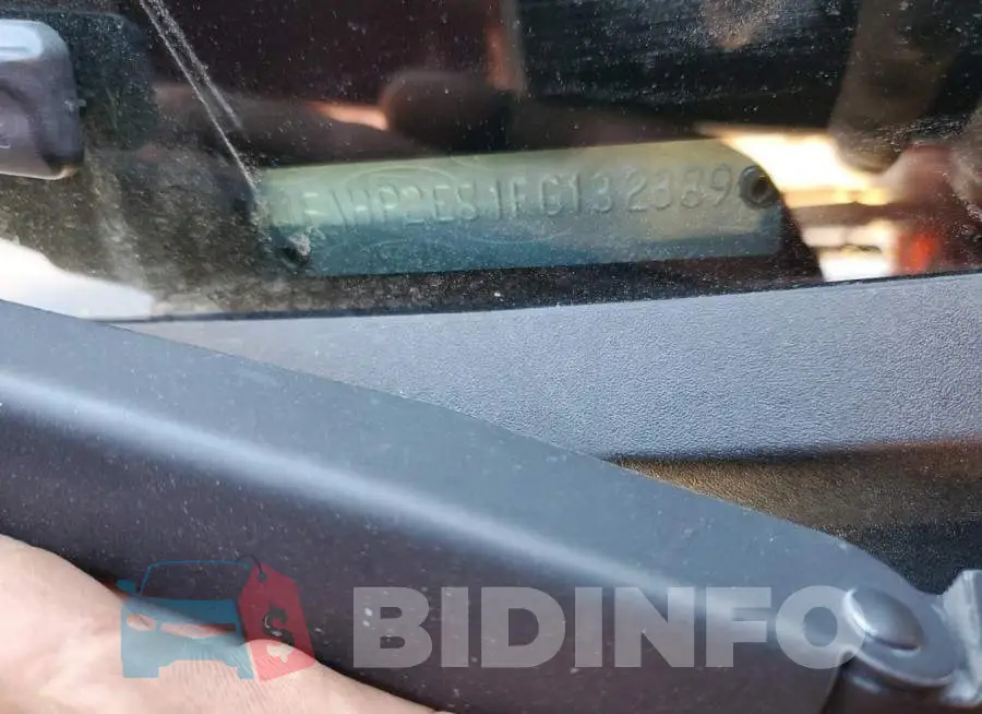 1FAHP2E81FG132389 Photo# 12
