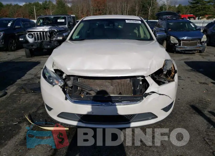 1FAHP2F82FG103126 Photo# 5