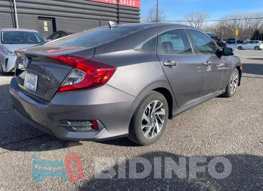 19XFC2F72HE215075 Photo# 4