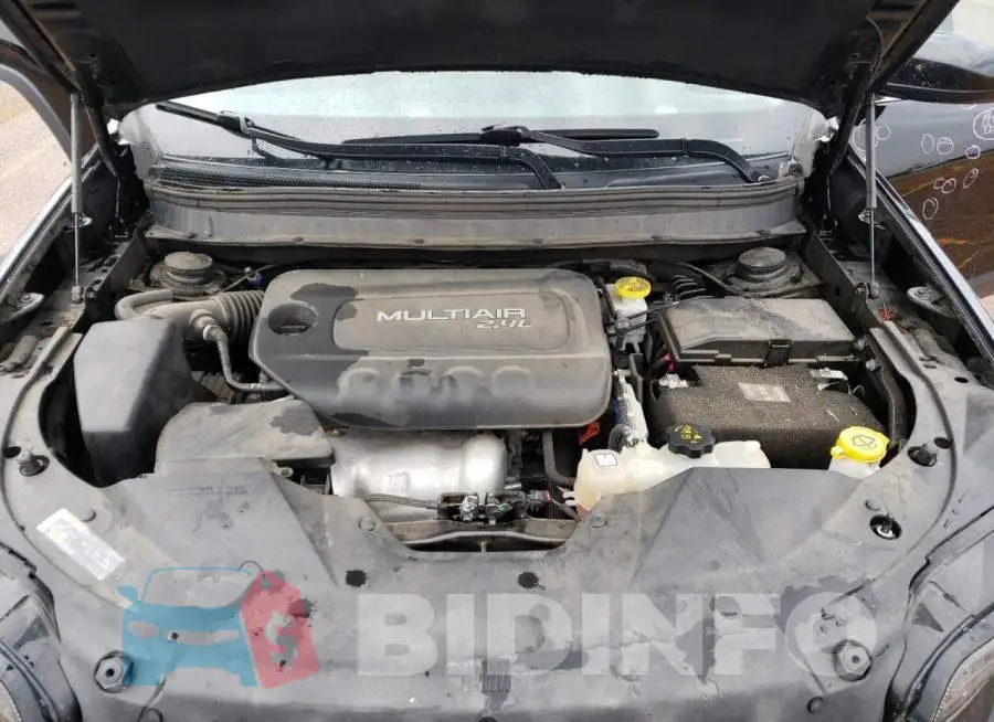 1C4PJLCB3KD240827 Photo# 12