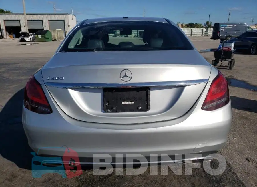 WDDWF8DB0LR527190 Photo# 6