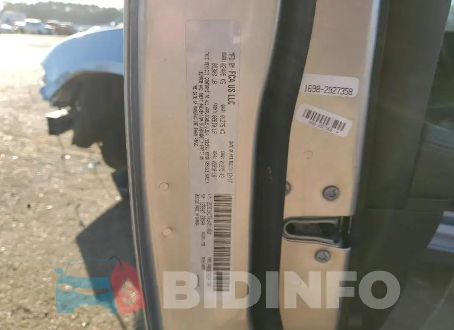 2C3CDXCT0JH211832 Photo# 12