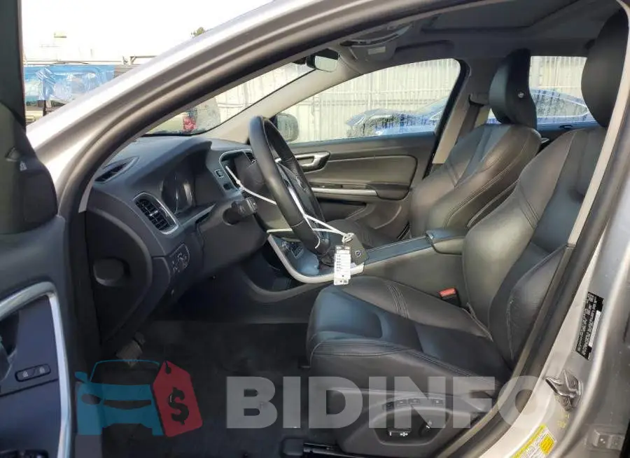LYV402TM4HB148565 Photo# 7