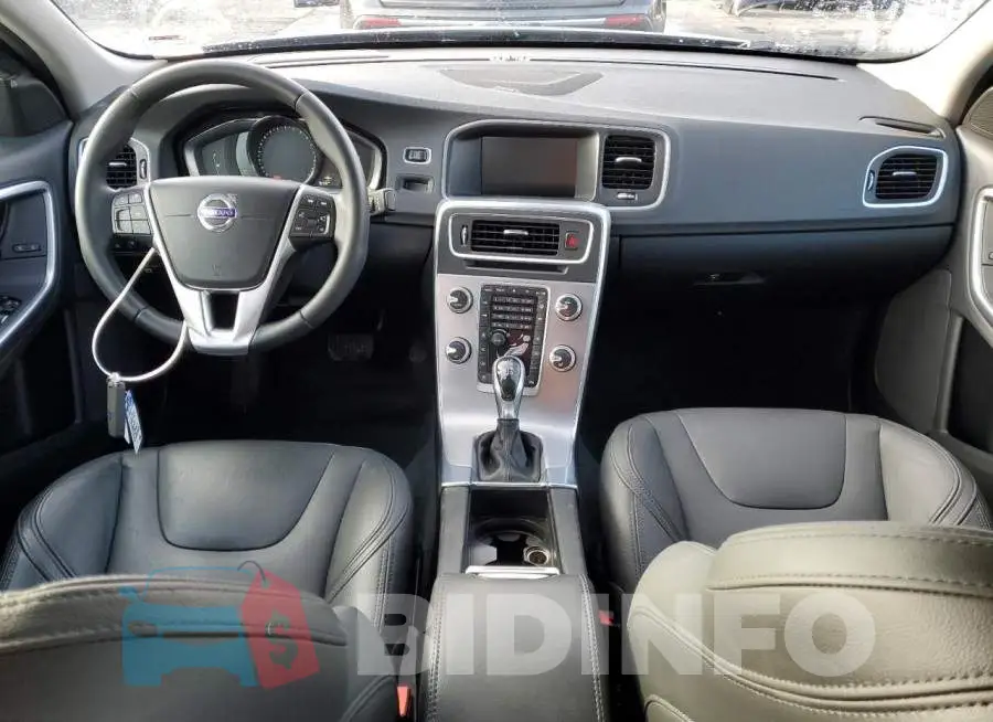 LYV402TM4HB148565 Photo# 8
