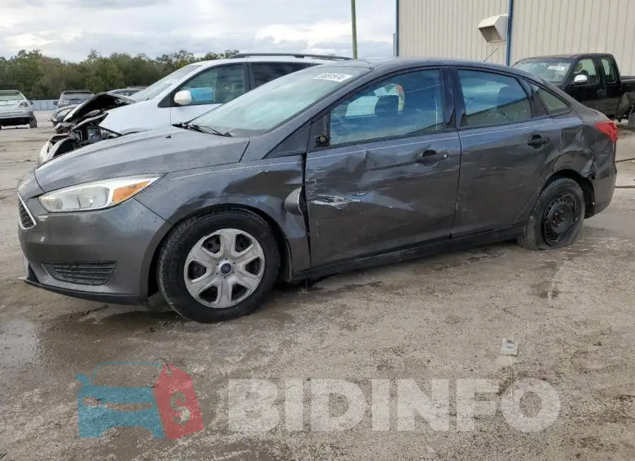 1FADP3E22GL356568 Photo# 1