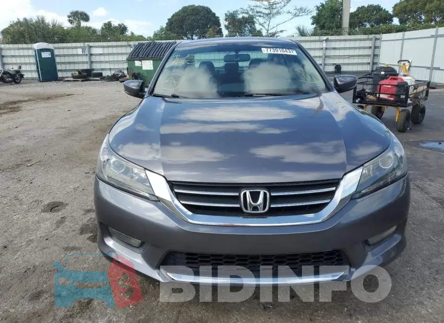 1HGCR2F57FA142254 Photo# 5