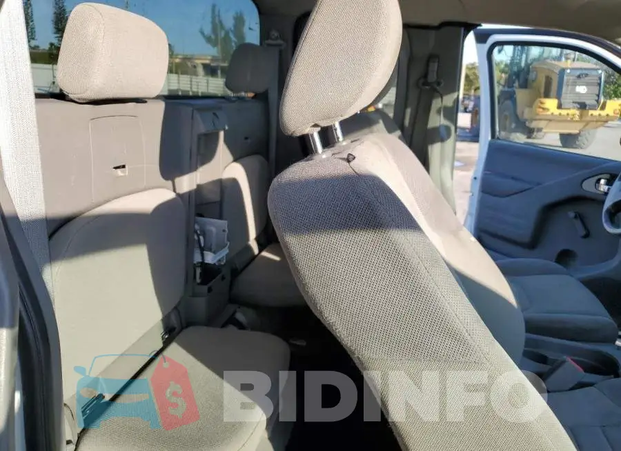 1N6BD0CT7HN705876 Photo# 10