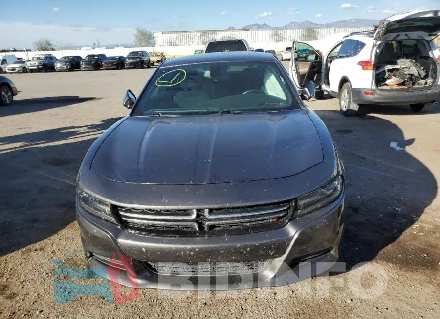2C3CDXBG4GH180243 Photo# 5