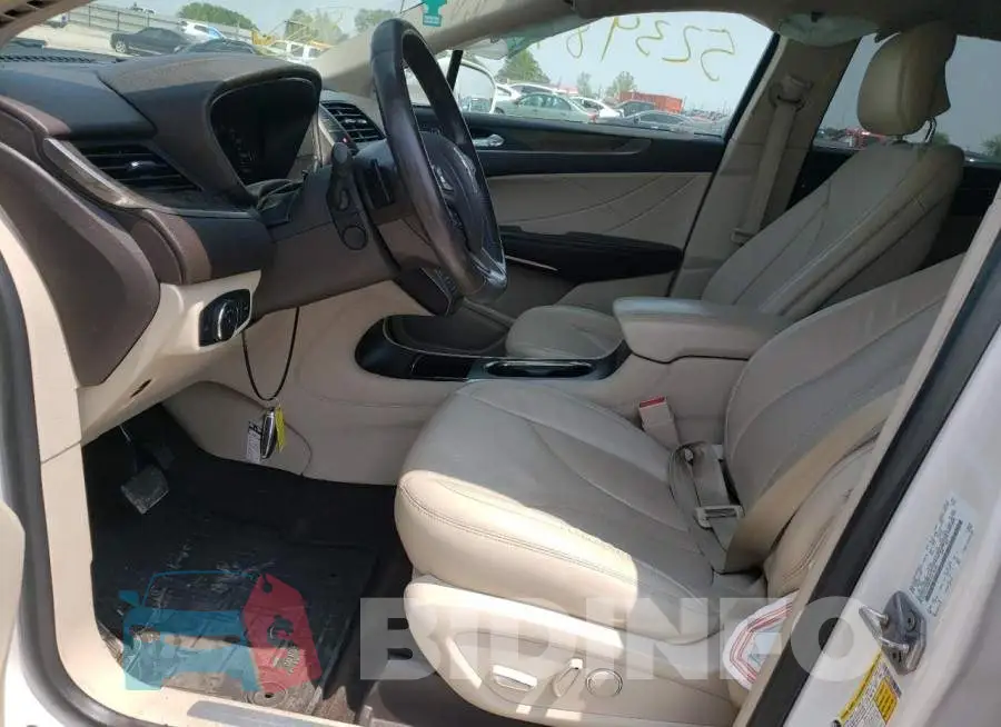 5LMCJ3D9XHUL16152 Photo# 7