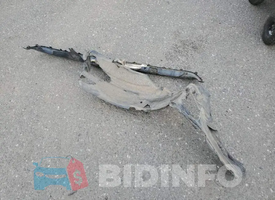 VNKKTUD33FA041633 Photo# 12