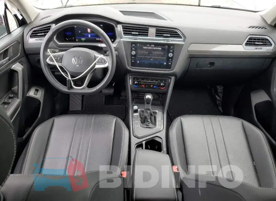 3VV3B7AX7NM032185 Photo# 8