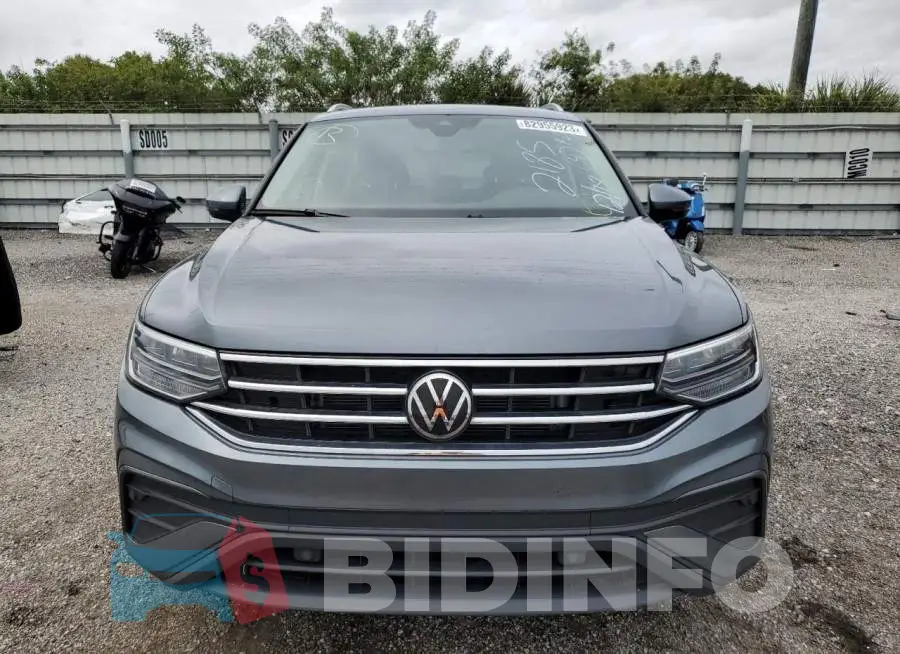 3VV3B7AX7NM032185 Photo# 5