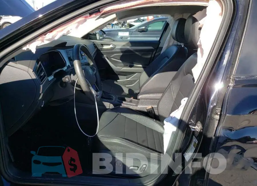 3VW7M7BU9NM021782 Photo# 7