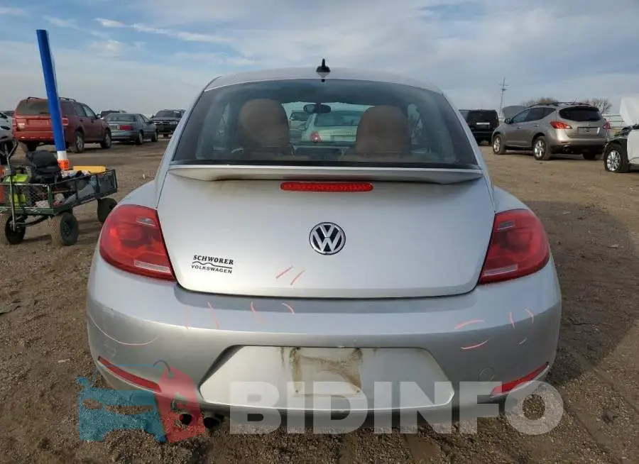 3VWF17ATXFM656492 Photo# 6