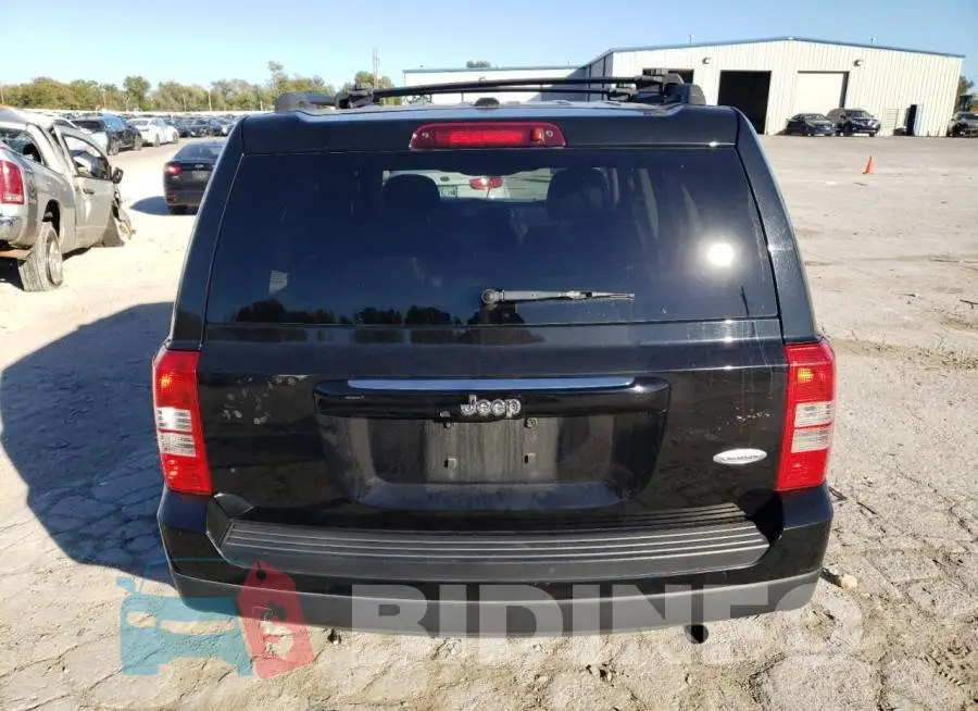 1C4NJPFB4GD578979 Photo# 6
