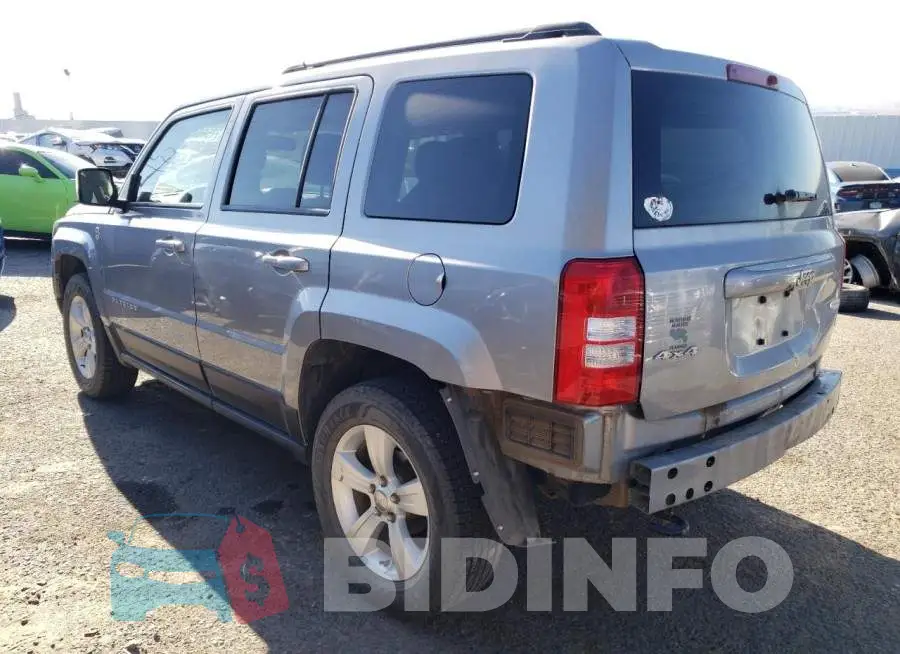 1C4NJRFB4GD585992 Photo# 2