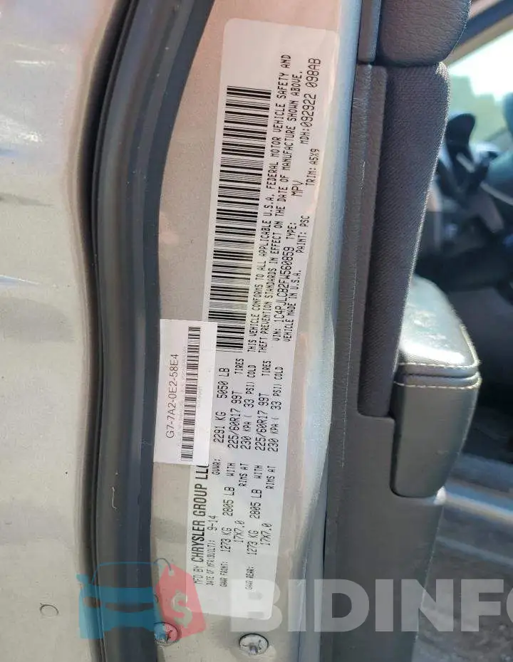 1C4PJLCB2FW560859 Photo# 13