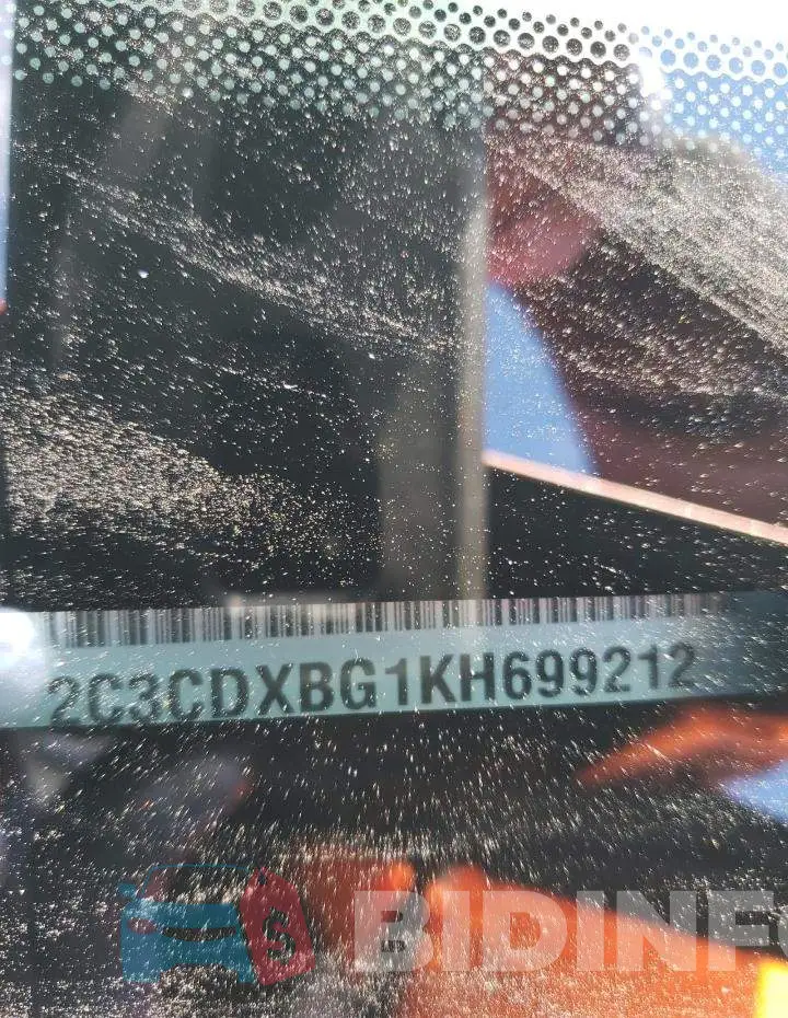 2C3CDXBG1KH699212 Photo# 13
