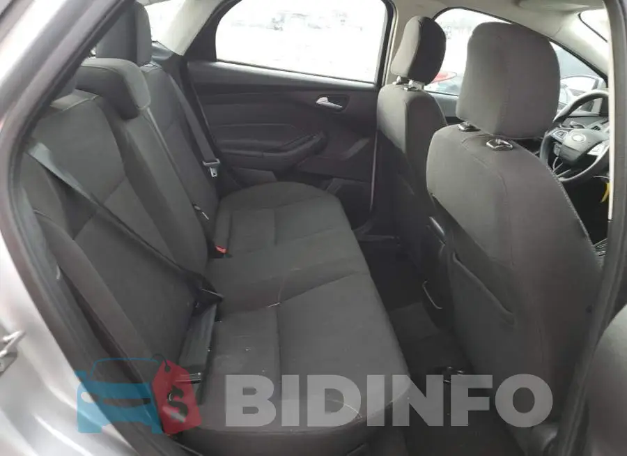 1FADP3F26HL304652 Photo# 10