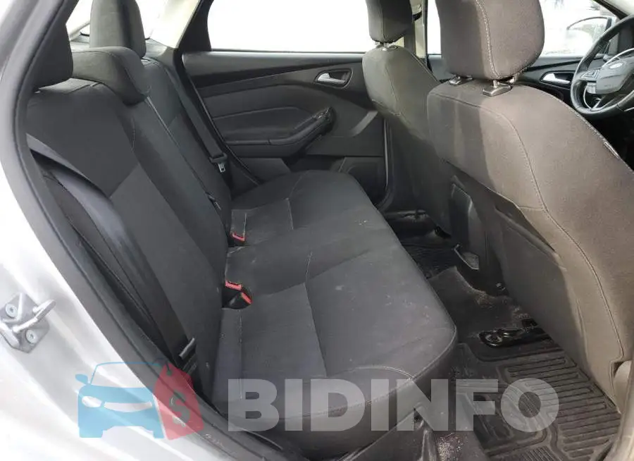 1FADP3F26JL291116 Photo# 10