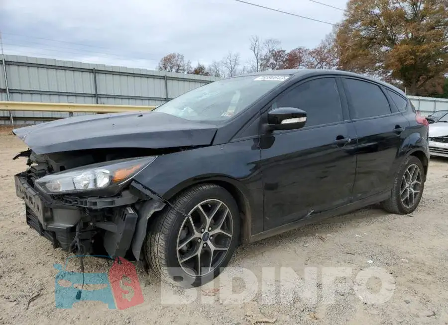 1FADP3M29JL238946 Photo# 1