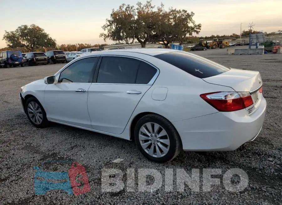 1HGCR2F70FA187084 Photo# 2